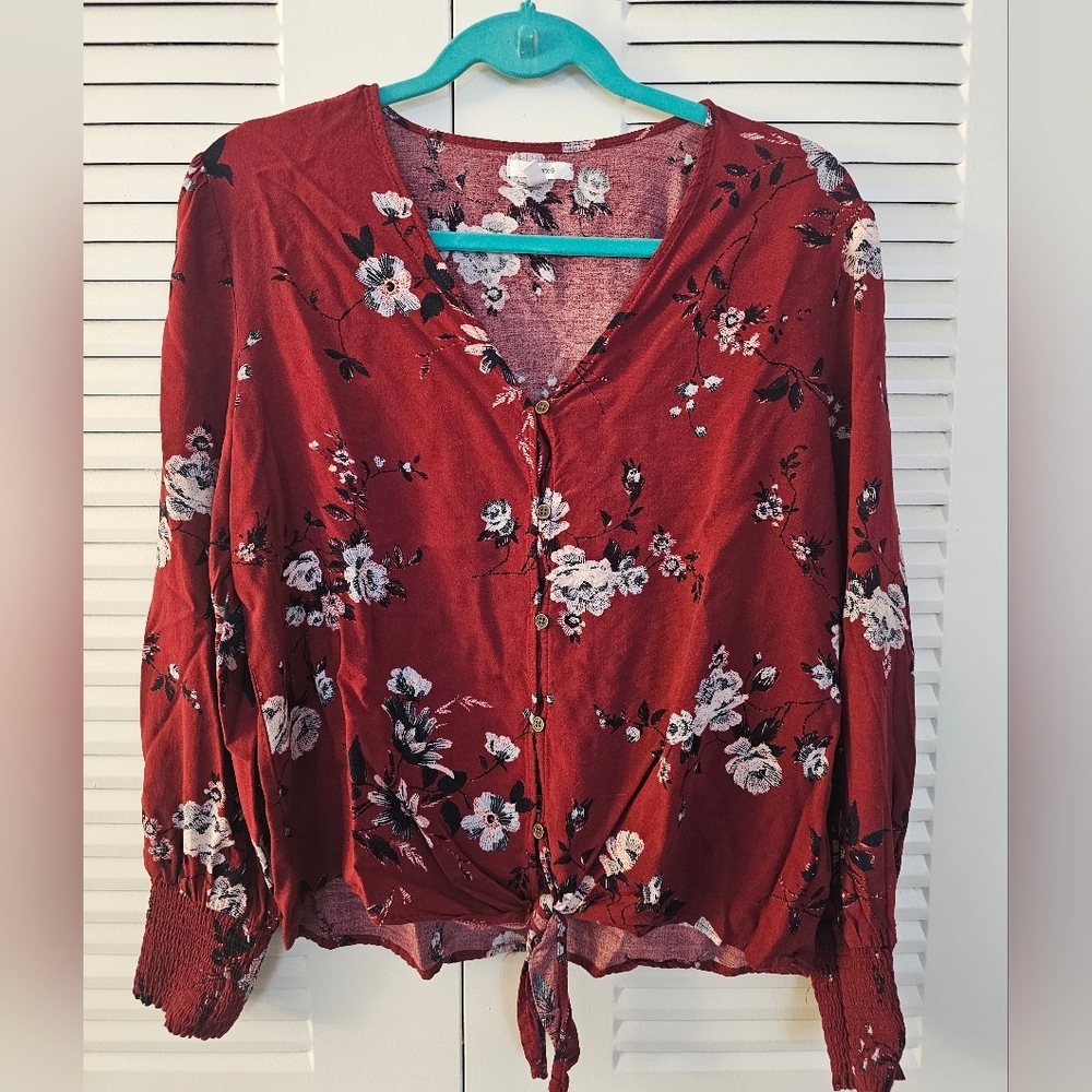 Maurices Red Floral Button-Up Blouse - Size Large